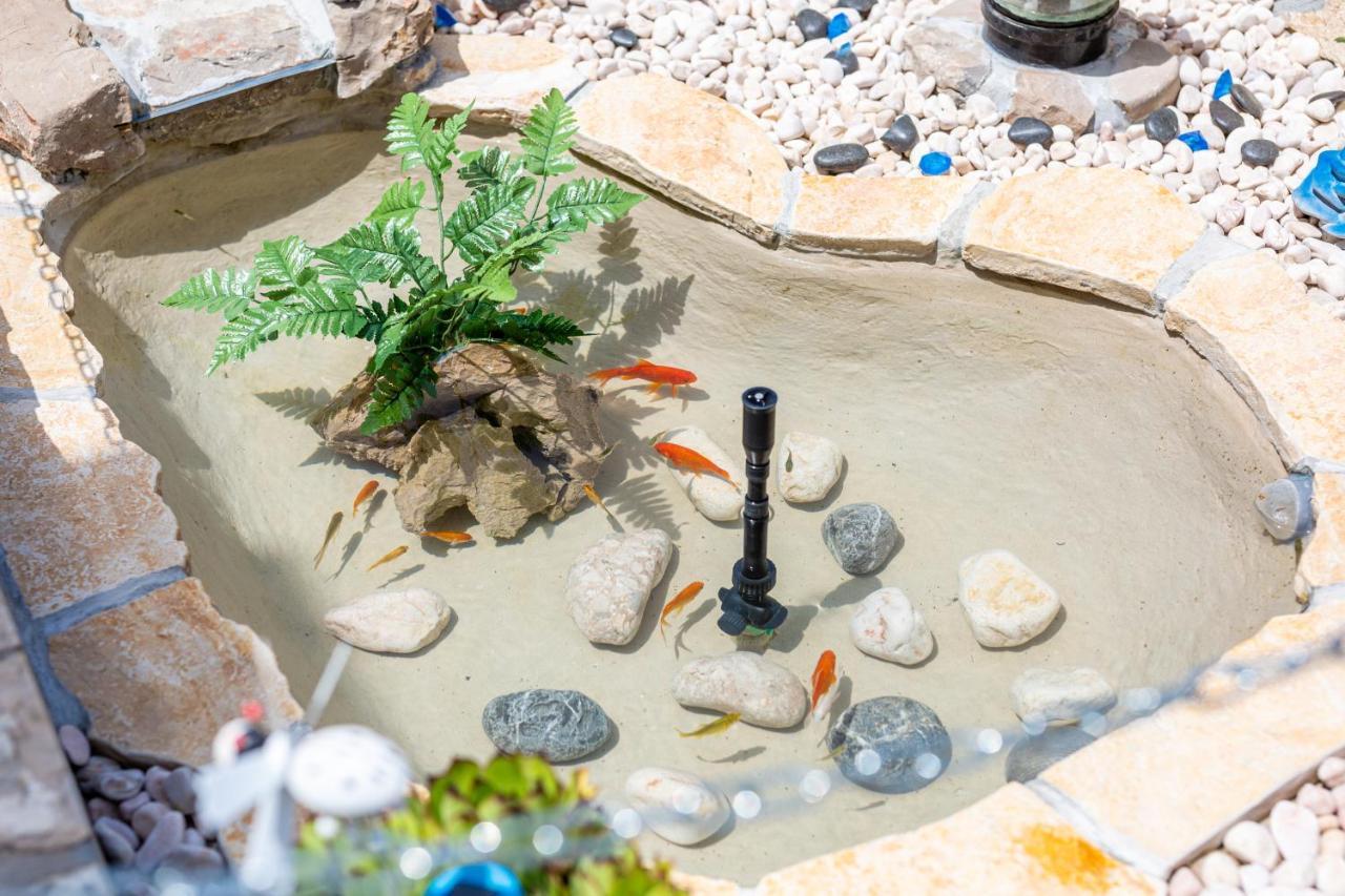 Apartment With A Private Swimming Pool, Garden & Bbq Gostinjac Ngoại thất bức ảnh